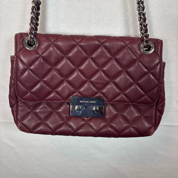 Michael Kors Quilted Leather Shoulder Bag With Chain Strap - Picture 3 of 12